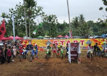 Kapolres Tutup Perlombaan Grastrack di Sirkuit Family Kabupaten Tanggamus