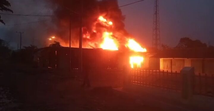 Dalam Semalam Dua Unit Rumah Milik Warga di Lampung Utara Ludes Terbakar