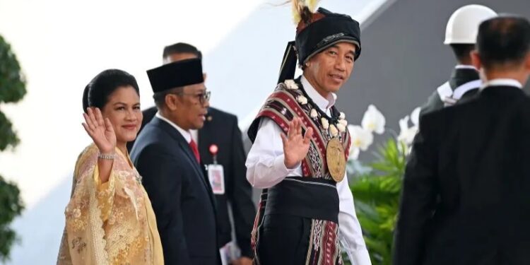 Presiden Jokowi Widodo Hadiri Sidang Tahunan MPR Dengan Mengenakan Pakaian Adat Maluku