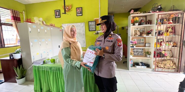 Polri Gelar Bakti Kesehatan Untuk Masyarakat Rempang