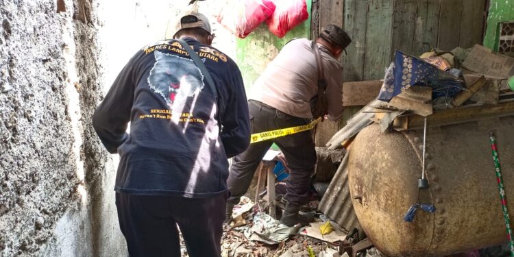 Seorang Warga Tewas Ditemukan Dalam Warung Kosong di Lampung Utara
