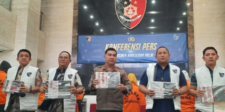 Direktorat Dittipidsiber Bareskrim Polri Tangkap Belasan Pelaku Judi Online Auto 88 di Bali