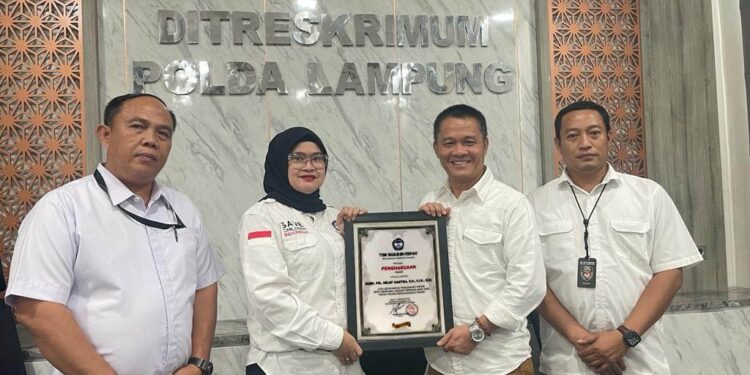 Polda Lampung Mendapat Penghargaan Dari TRC Perlindungan Perempuan dan Anak