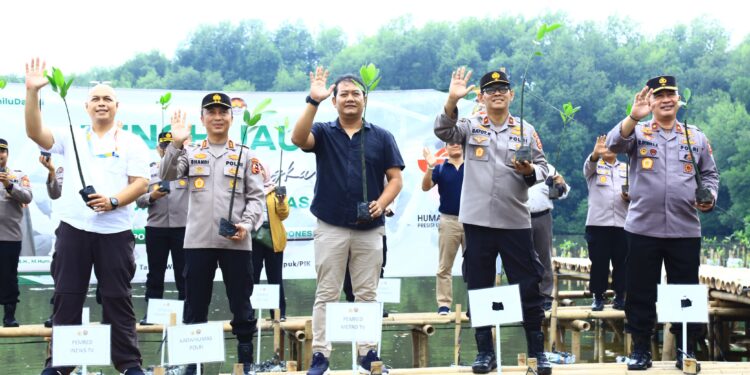 HUT Humas Polri Ke-72 Dirayakan Dengan Gerakan Pelestarian Lingkungan