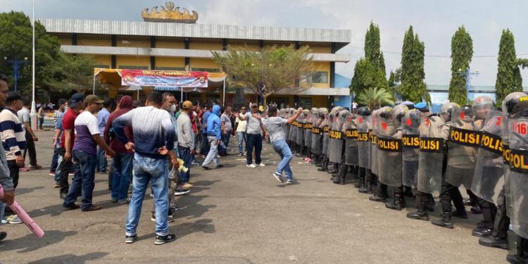Polres Lampung Utara Gelar Simulasi Pengamanan Pemilu Tahun 2024