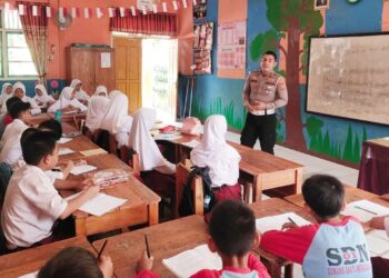 Sat Lantas Polres Tulang Bawang Berikan Edukasi Aturan Berlalu Lintas Pada Pelajar SD