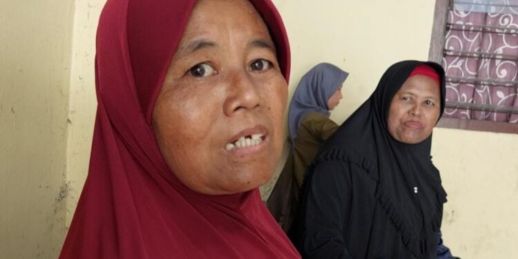 Seorang Janda Penderita Stroke Warga Kabupaten Tanggamus Di Usir Oleh Anak Angkatnya Dari Rumah Sendiri