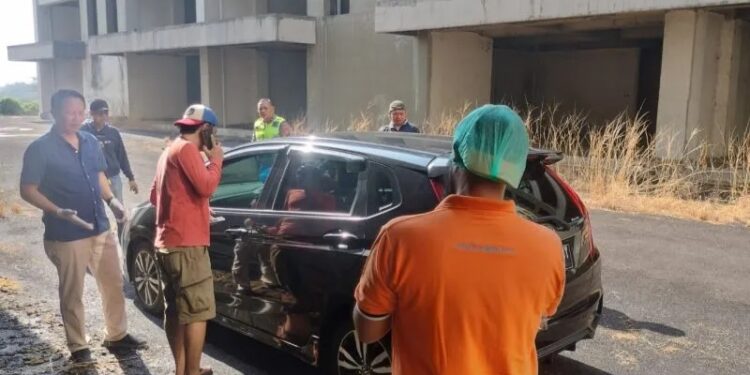 Seorang Mahasiswa Universitas Airlangga Surabaya Ditemukan Tewas Dalam Mobil di Sidoarjo