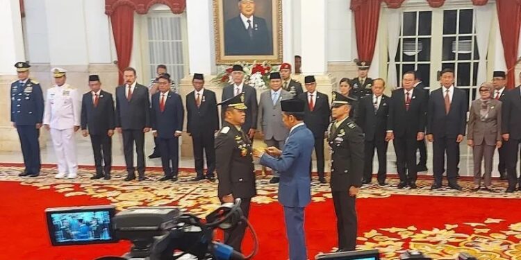Presiden Joko Widodo Lantik Maruli Simanjuntak Sebagai KSAD