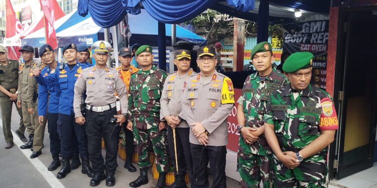 Irjen Pol. Helmy Santika Cek Persiapan Pengamanan Gereja Untuk Pastikan Perayaan Natal Kondusif