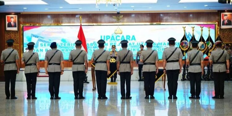 Kapolri Jenderal Pol. Listiyo Sigit Prabowo Lantik Kakorlantas, Kadensus dan Lima Kapolda