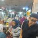 Pedagang di Pasar Tanah Abang Jakarta Ramai Pengunjung Saat Akhir Pekan